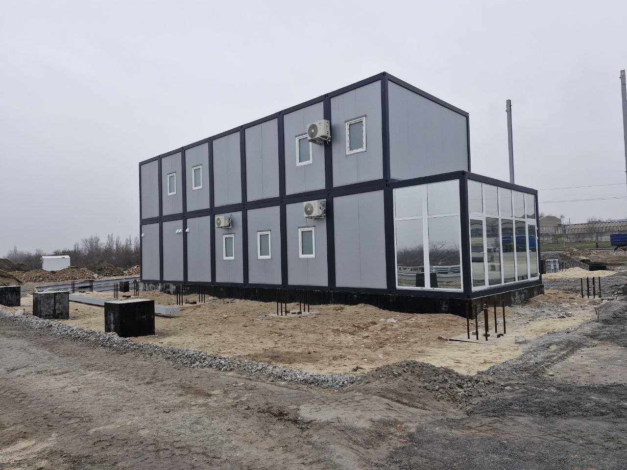 Адміністративна модульна будівля